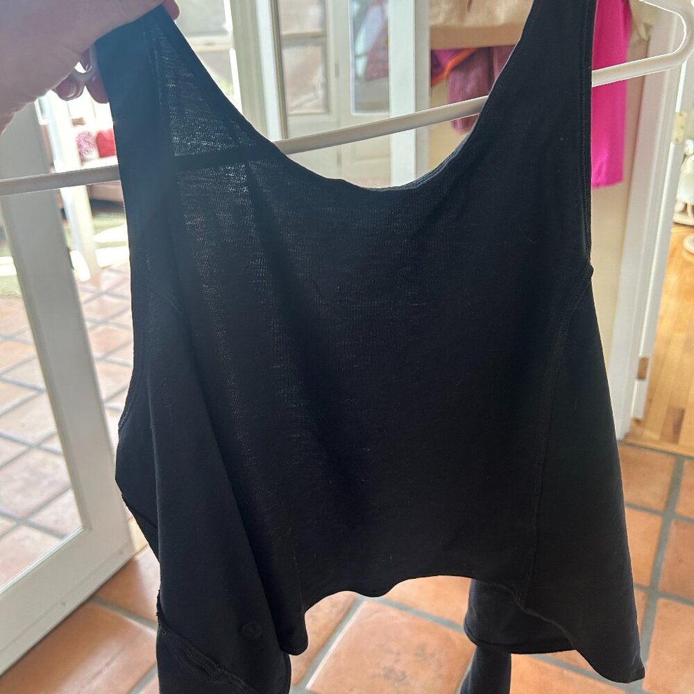 lululemon athletica Black tie in the back crop top